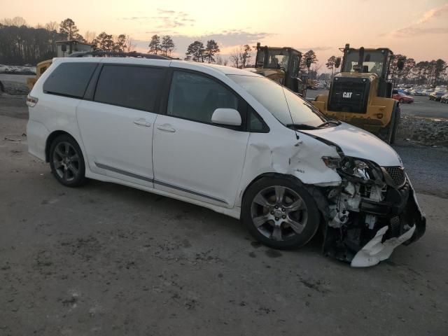 2011 Toyota Sienna Sport