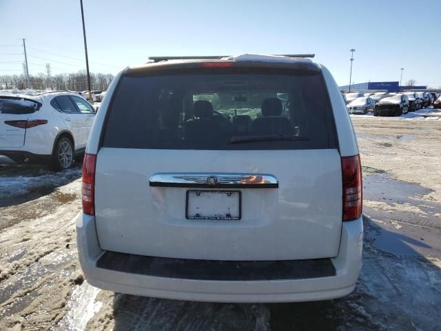 2010 Chrysler Town & Country Touring