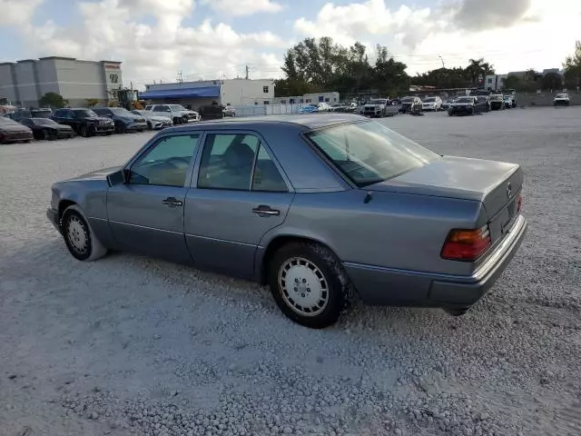 1993 Mercedes-Benz 300 E