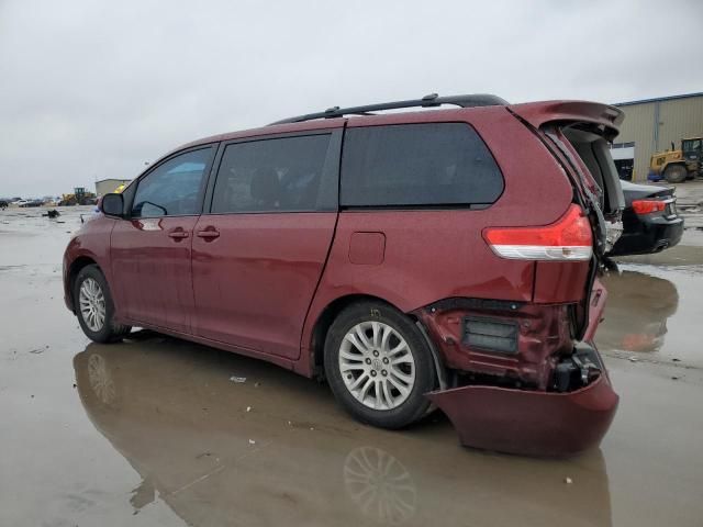 2014 Toyota Sienna XLE