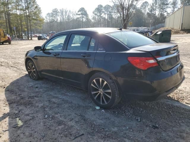 2013 Chrysler 200 Touring