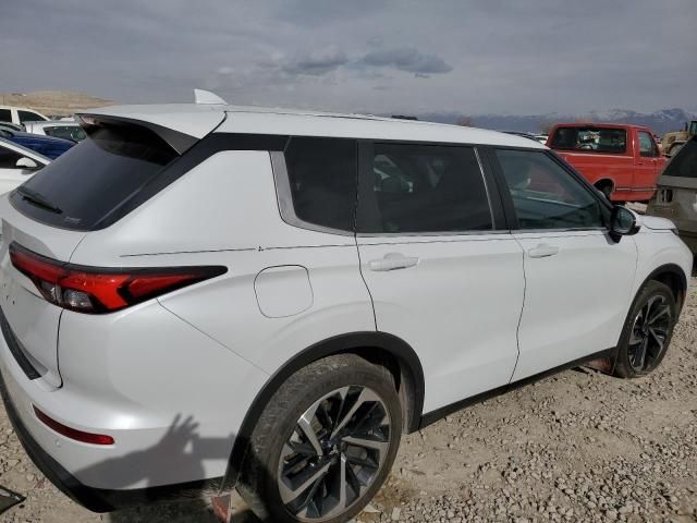 2022 Mitsubishi Outlander ES