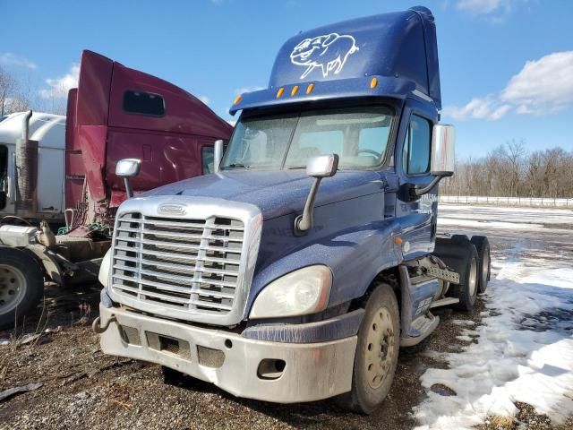 2012 Freightliner Cascadia 125 Semi Truck