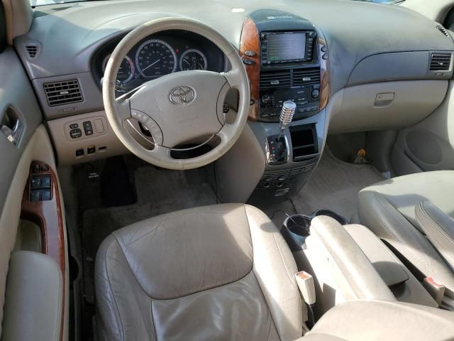 2004 Toyota Sienna XLE