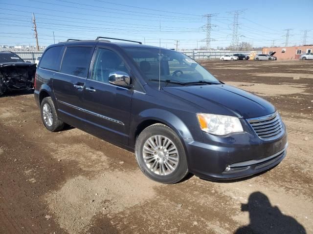 2013 Chrysler Town & Country Touring L