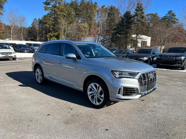 2024 Audi Q7 Premium Plus