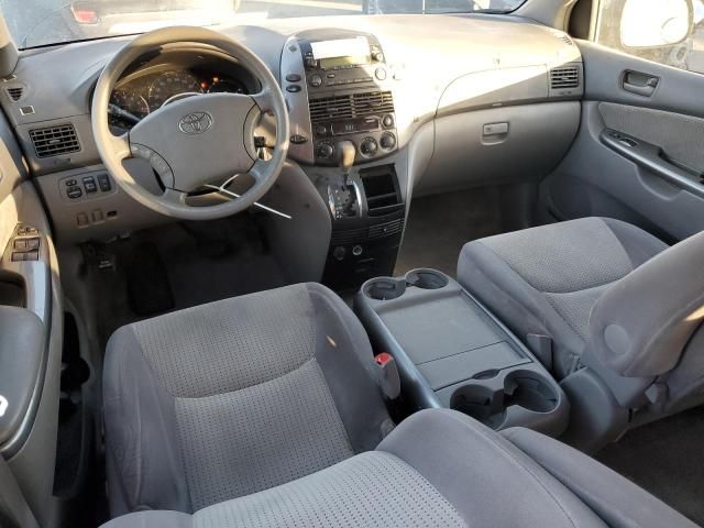 2009 Toyota Sienna CE