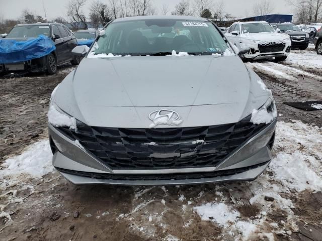 2021 Hyundai Elantra SE