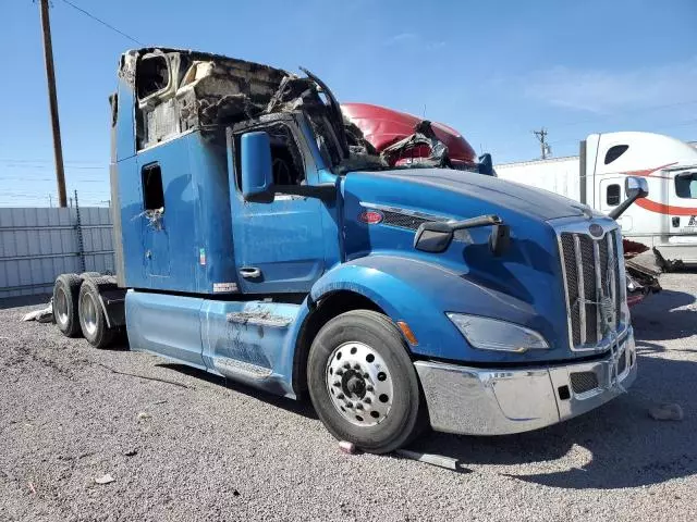 2023 Peterbilt 579