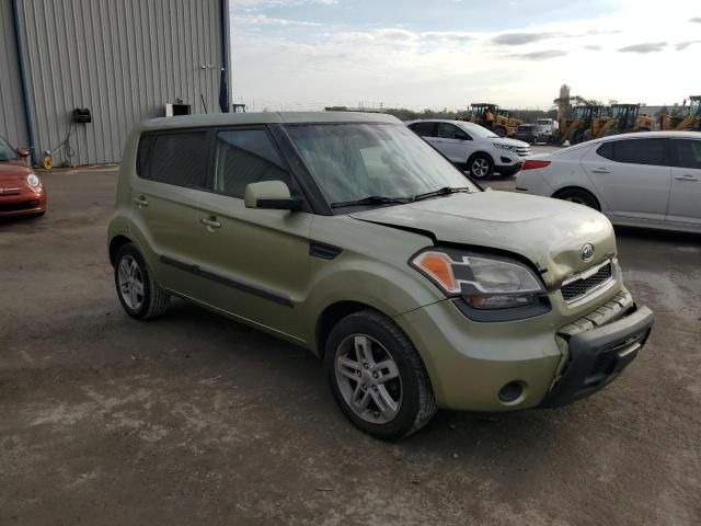 2011 KIA Soul +