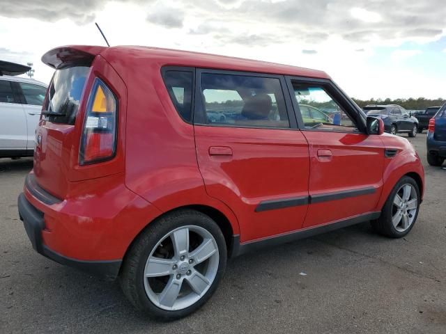 2010 KIA Soul +