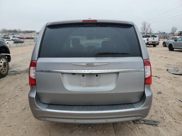 2013 Chrysler Town & Country Touring L