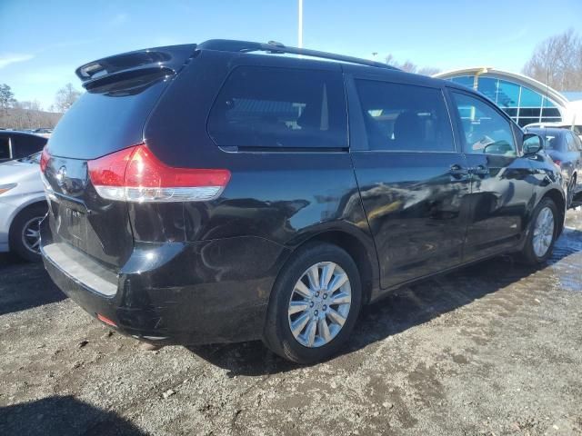 2013 Toyota Sienna LE