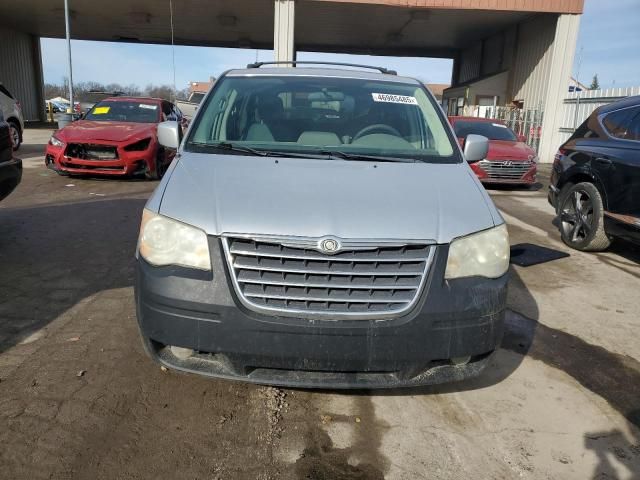 2009 Chrysler Town & Country Touring