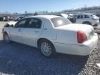 2005 Lincoln Town Car Signature Limited