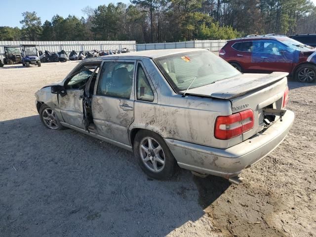 2000 Volvo S70 Base