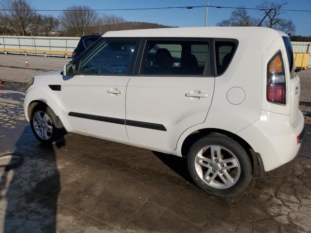 2011 KIA Soul +