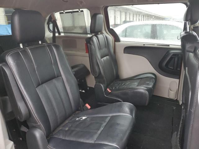 2015 Chrysler Town & Country Touring