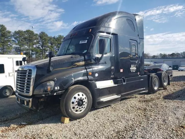 2017 Freightliner Cascadia Semi Truck