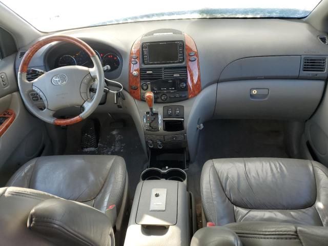 2010 Toyota Sienna XLE