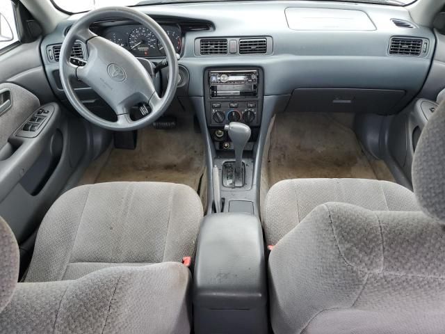 2000 Toyota Camry LE