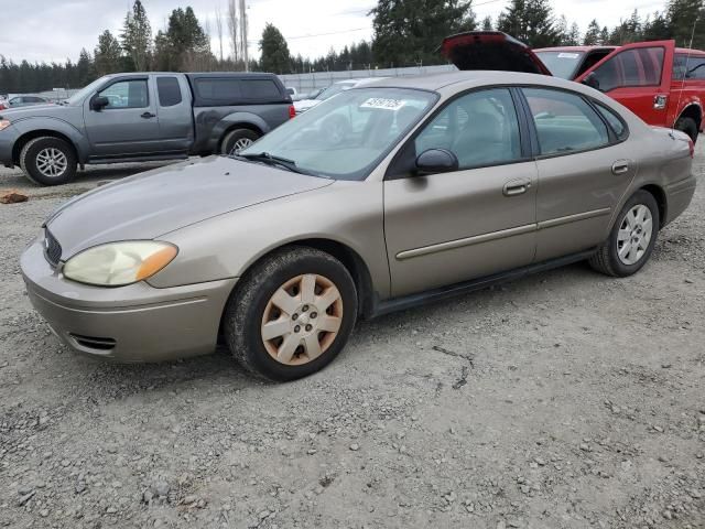 2004 Ford Taurus LX