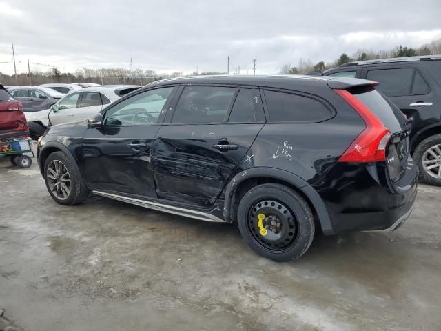 2018 Volvo V60 Cross Country Premier