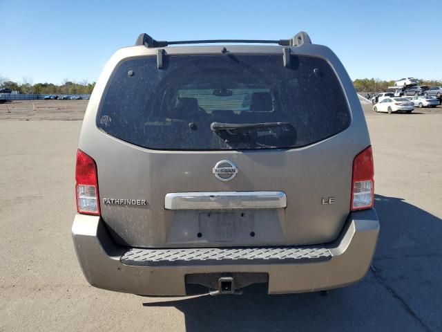 2005 Nissan Pathfinder LE