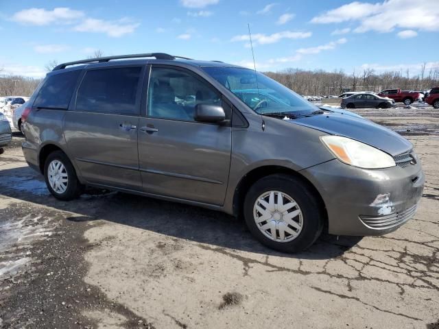 2004 Toyota Sienna CE