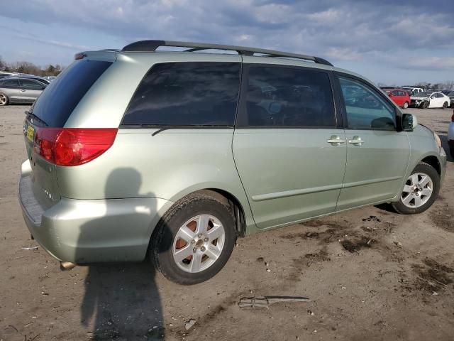 2007 Toyota Sienna XLE