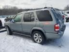 2004 Nissan Pathfinder LE