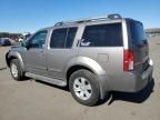 2005 Nissan Pathfinder LE