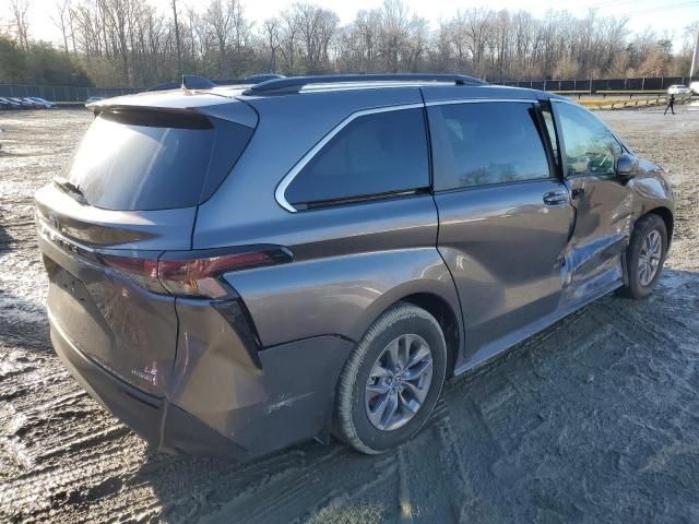 2023 Toyota Sienna LE