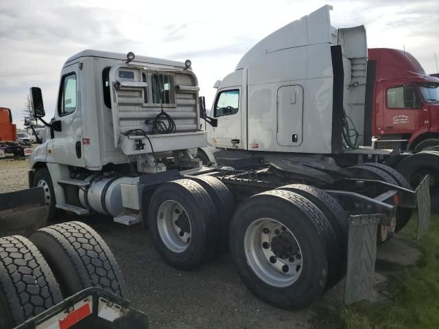 2016 Freightliner Cascadia 125