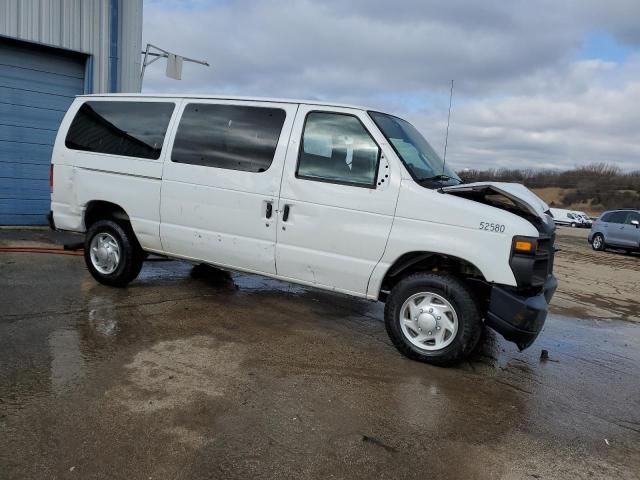 2014 Ford Econoline E350 Super Duty Wagon