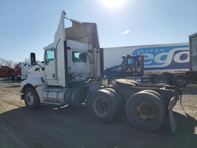 2013 Kenworth T660 Semi Truck