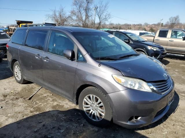 2014 Toyota Sienna XLE