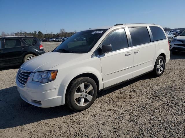 2010 Chrysler Town & Country LX