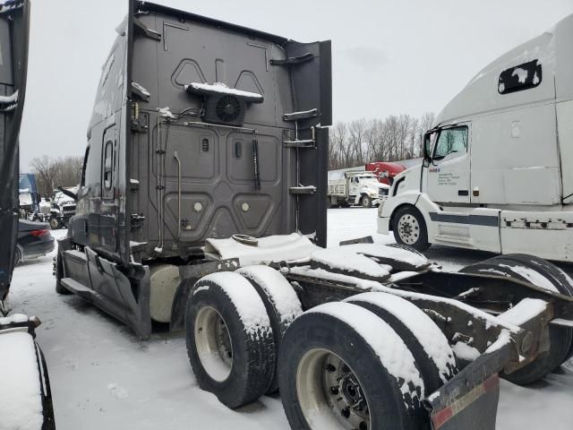 2019 Freightliner Cascadia 126