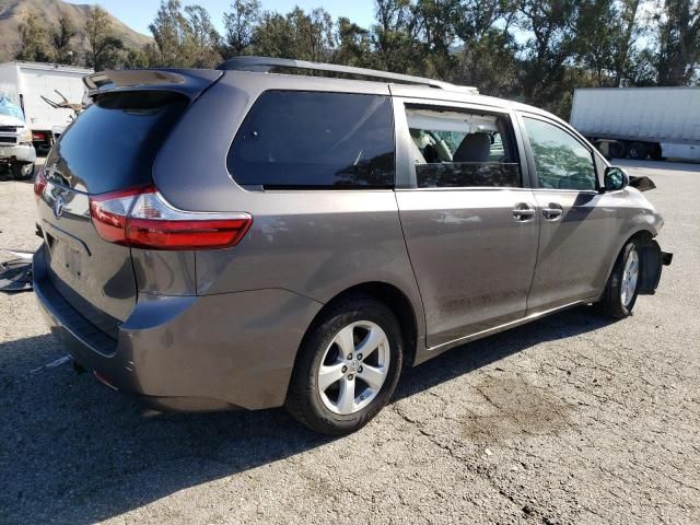 2015 Toyota Sienna LE