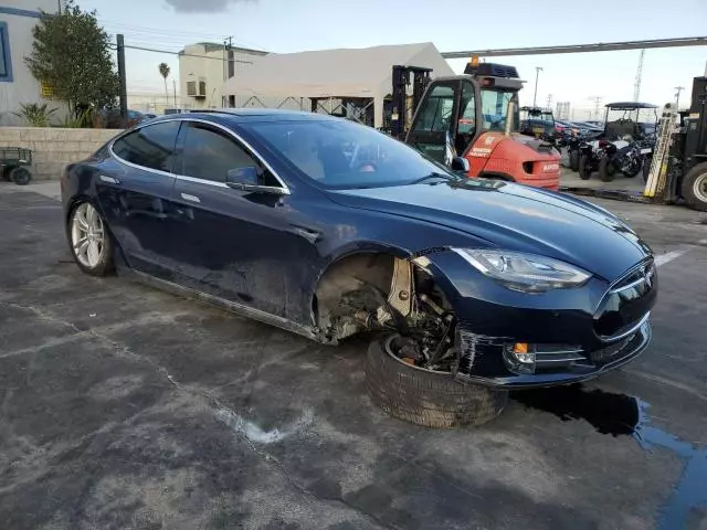 2015 Tesla Model S 85D