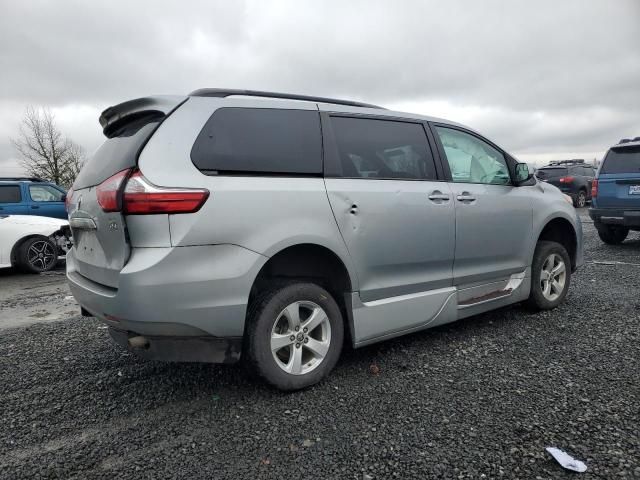 2020 Toyota Sienna LE