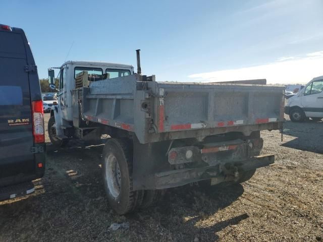 2000 Freightliner Medium Conventional FL70