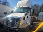 2017 Freightliner Cascadia Semi Truck