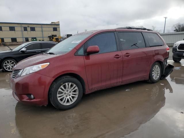 2014 Toyota Sienna XLE