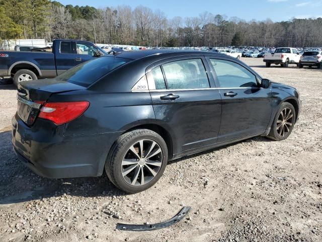 2013 Chrysler 200 Touring