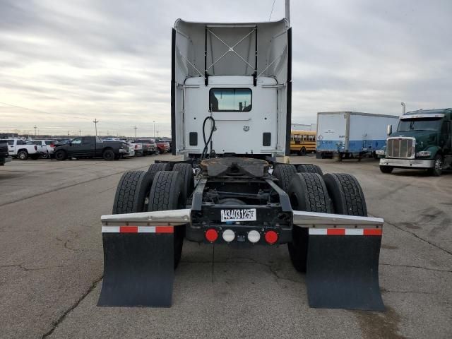 2018 Kenworth Construction T680