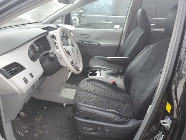 2011 Toyota Sienna Sport