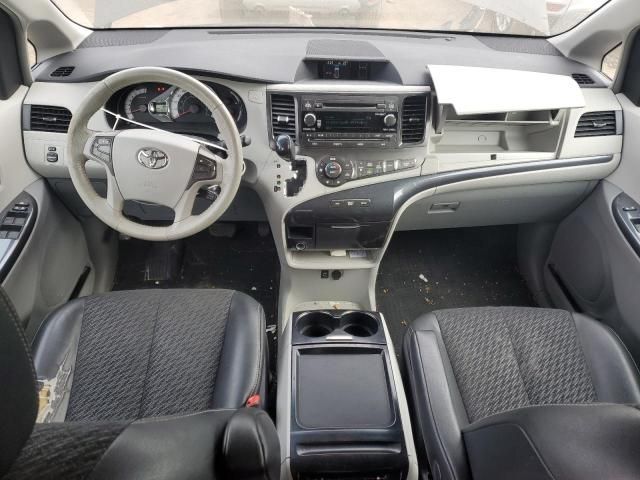 2011 Toyota Sienna Sport