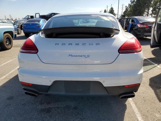 2014 Porsche Panamera 2